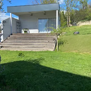 Appartement Dans Le Jardin, Saint-Etienne (Loire)